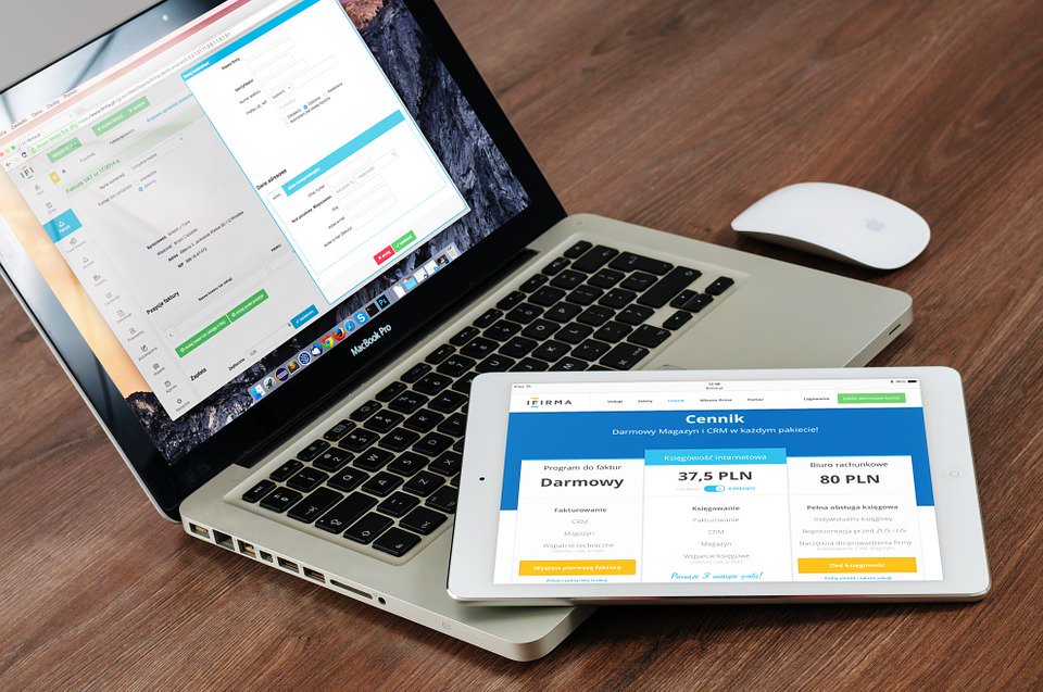 AtriTechnocrat's tweet photo. Stop Losing Your Clients By Not Having Your Own #Website Or Your Own #BusinessApp? Increase Your Customers By Hiring Us!
#MondayMotivation https://t.co/ZMEfojeSX7
