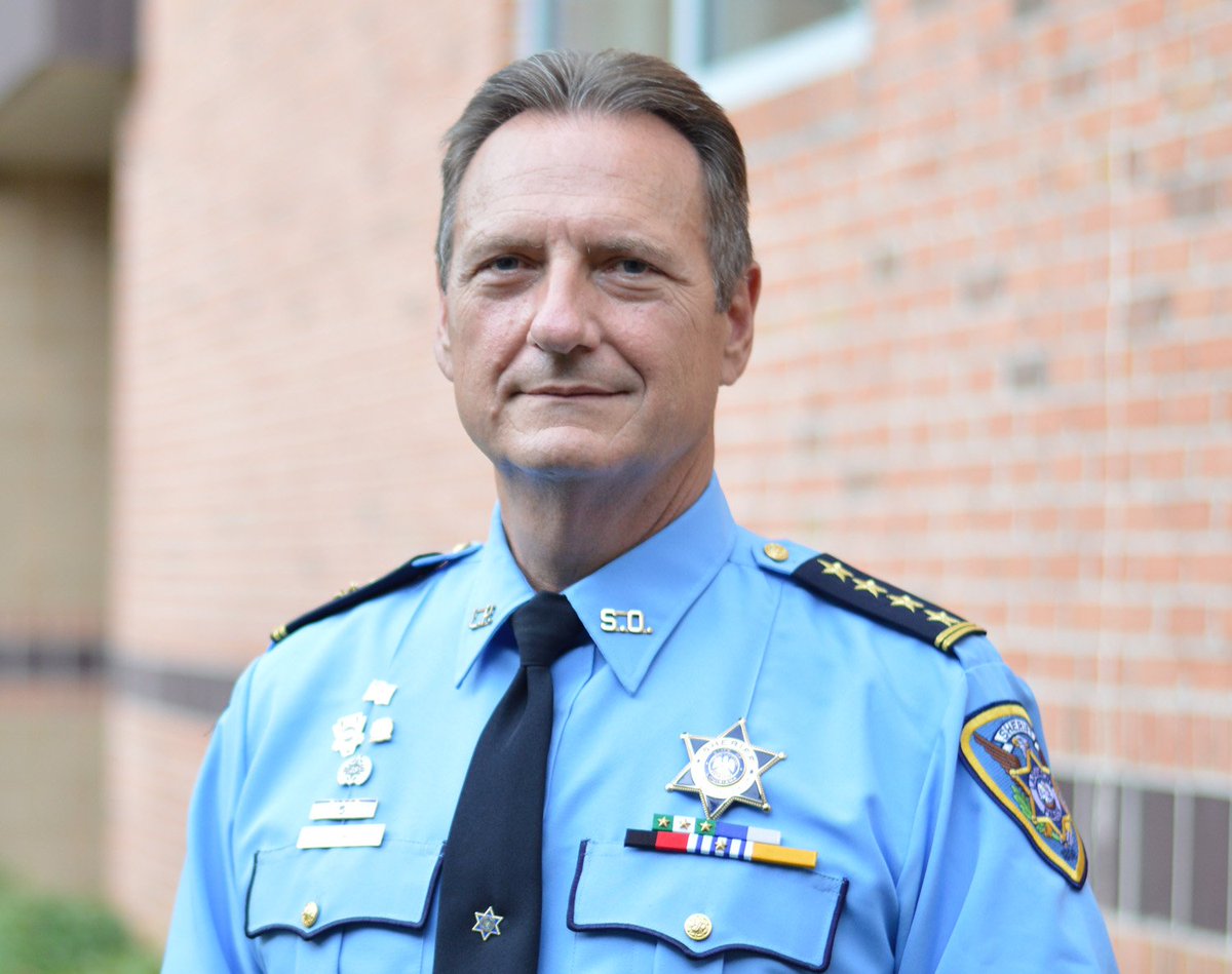 LafourcheSO's tweet photo. Thanks to Sheriff Craig Webre for his service and leading with integrity and professionalism! Happy #NationalBossDay, sheriff! https://t.co/XBqsAL1ZY5