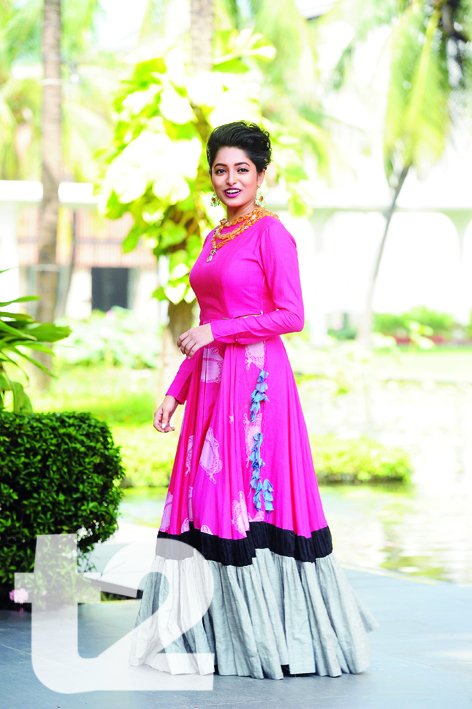 t2telegraph's tweet photo. . @m_ishaa sports three edgy fusion looks for Diwali

https://t.co/ZVwJAklWv3 https://t.co/wmpLv0LWJX