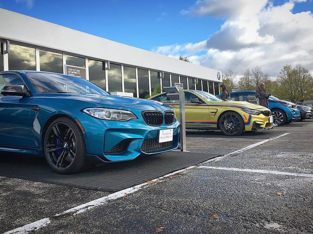 ProperMotorCar's tweet image. The ultimate driving experience #bmwm3 #bmw #m2 #i3s #csl #ultimatedriver#autocross ift.tt/2igI4UB