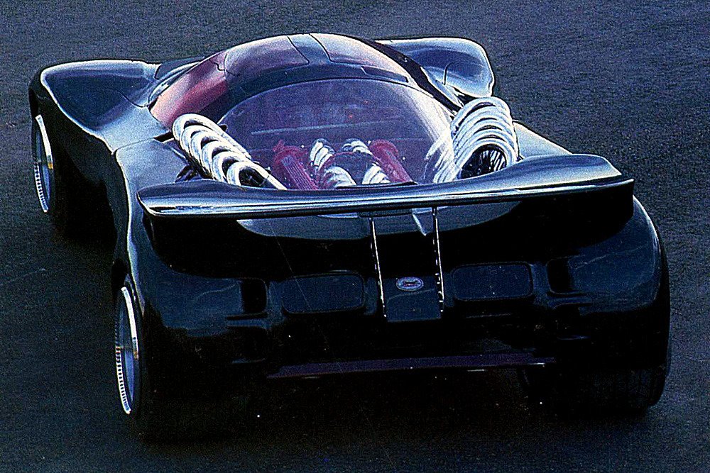 LienhardRacing's tweet photo. #MidengineMonday 

Sbarro Osmos, 1989. A mid-engined concept powered by a #Jaguar #V12 engine which had hub-less wheels https://t.co/uH4QjBSJdd