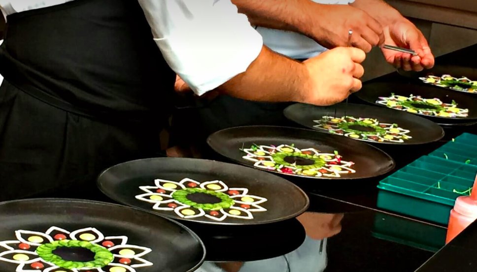 En #RocaMoo cada plato es un mundo! Descubre la historia de uno de nuestros favoritos..el Mandala > #hotelomm ow.ly/nWDl30fUhZW