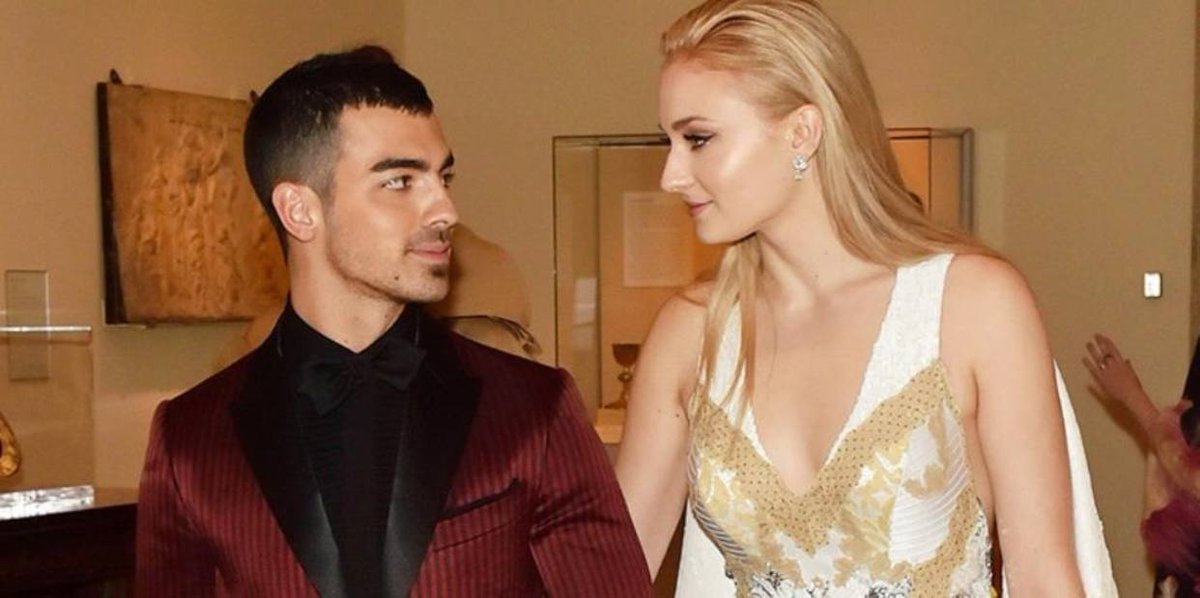 ElNacionalWeb's tweet photo. Joe Jonas se comprometió con la actriz de Game of Thrones Sophie Turner https://t.co/UpHz13Il2I  https://t.co/iIBuc6bTVQ