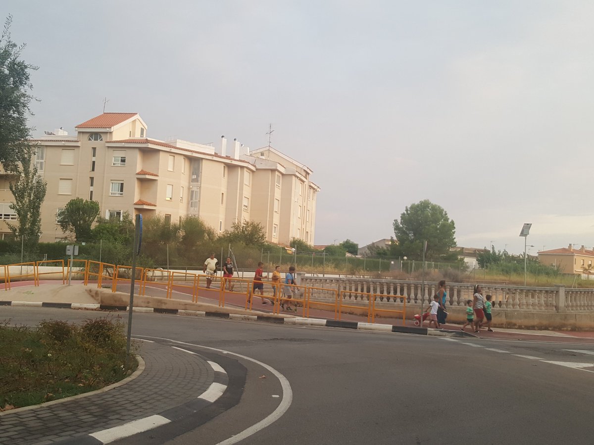 TodoBenicassim's tweet photo. Díaz anuncia el inminente inicio de las #obras del puente sobre el barranco de #Farja. https://t.co/68GZqQokb3 https://t.co/Tv0C08OY0I