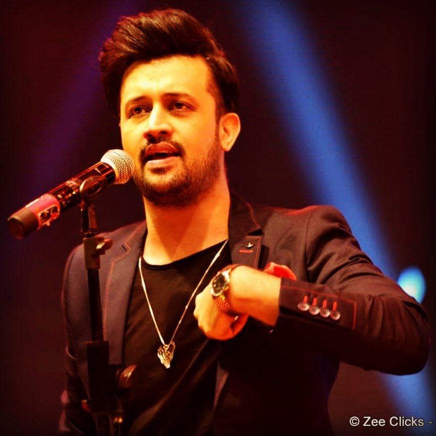 itsSyedShah's tweet photo. #hq - @itsaadee performance at the official Veon launch in #Lahore. 11/10/17
#atifaslam #love #aadeez #veon
#WhatchVideo - https://t.co/sPHXmXPzWH
#atifaslam #aadeez #lahore #expo #veon https://t.co/ptQIhhrObE