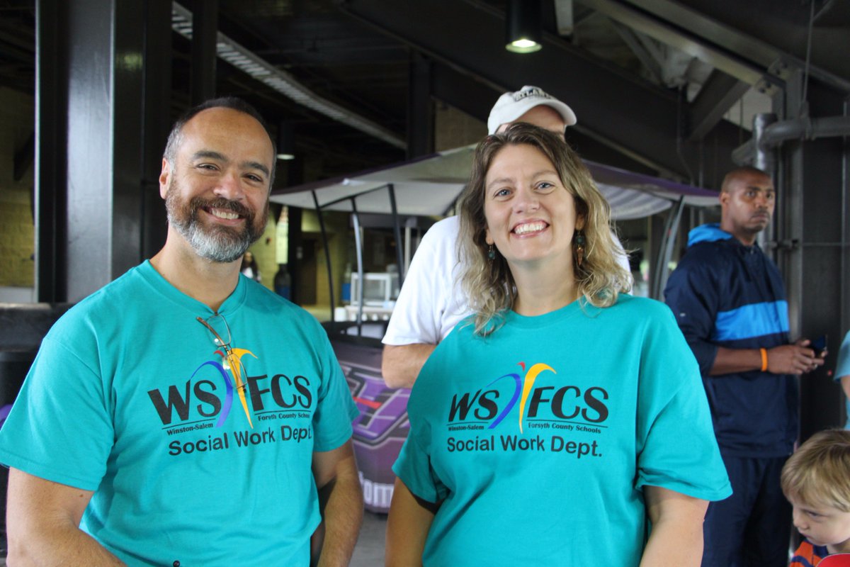 Angela Cowell (AngelaCowell11) Twitter