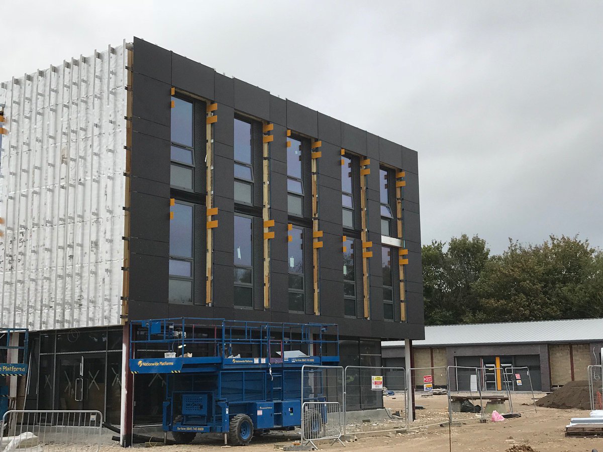 advancedVS's tweet photo. Our AVS34 SM Louvres installed at the Enterprise Centre at Chichester Gate. #louvres #aluminium #Chichester #Construction #windows https://t.co/jSf42nOAEX