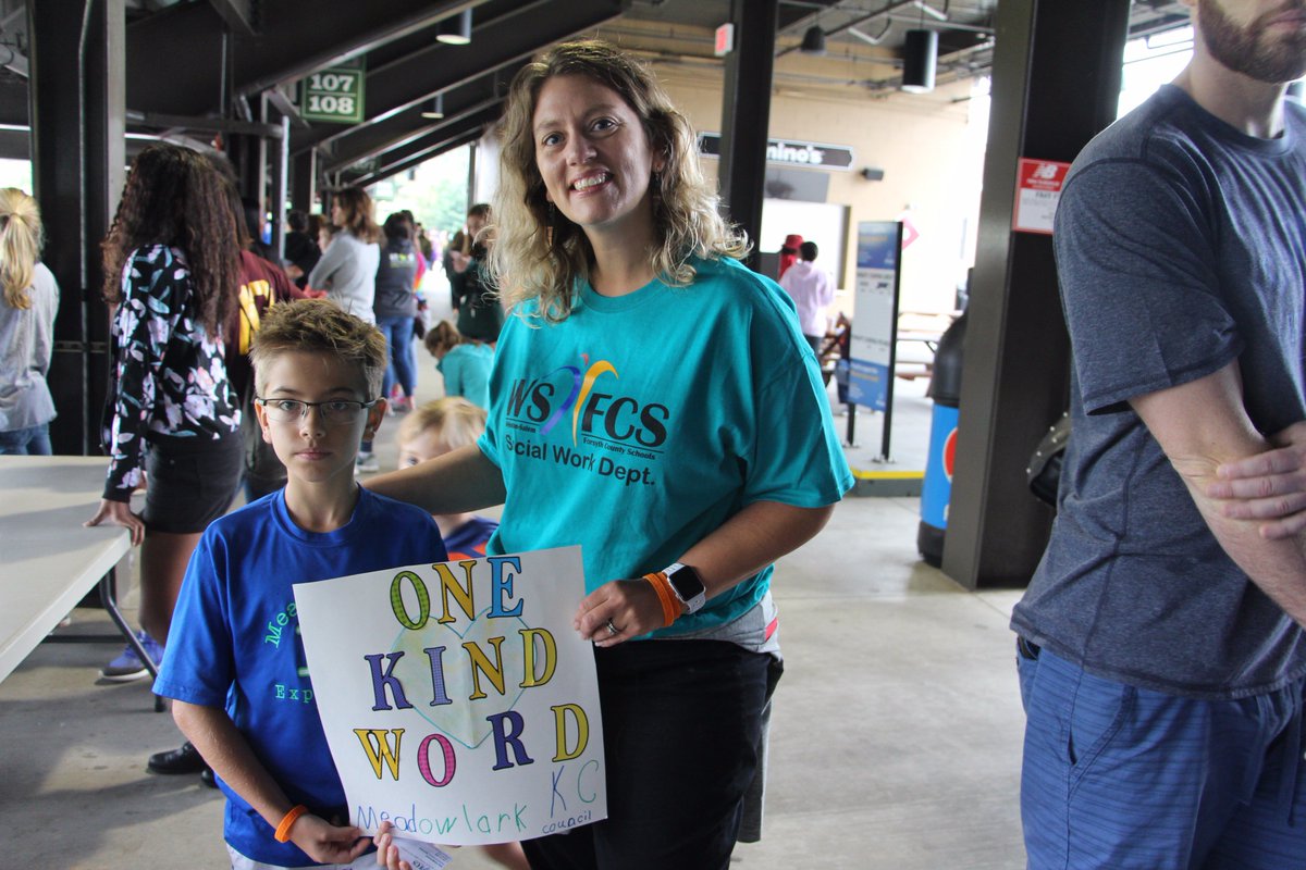 Angela Cowell (AngelaCowell11) Twitter