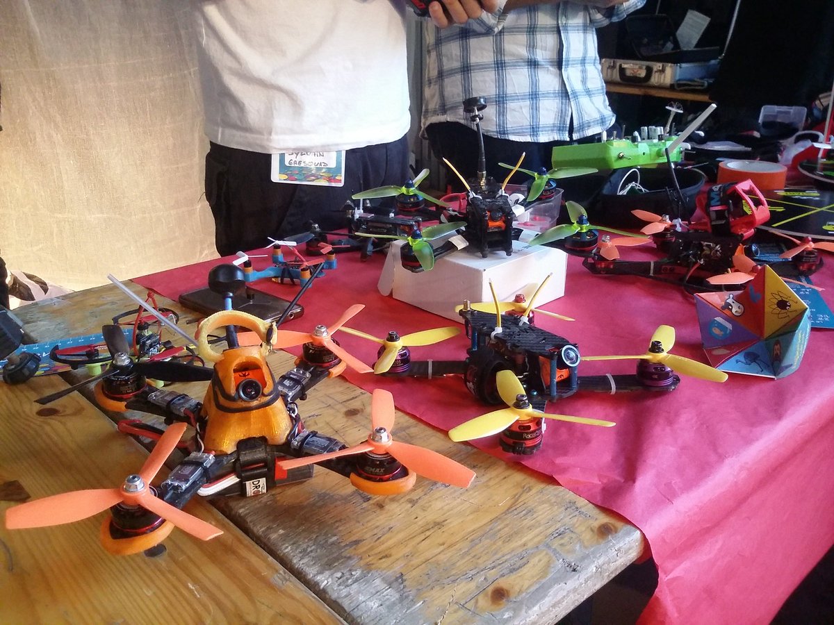 lagresquad's tweet photo. @FeteScience @FeteScienceAura - Un peu débordé par un public enthousiaste, but atteint ! @LaCasemate @EchoSciTeam @u_grenoblealpes #gresquad https://t.co/QZK4WasMCL