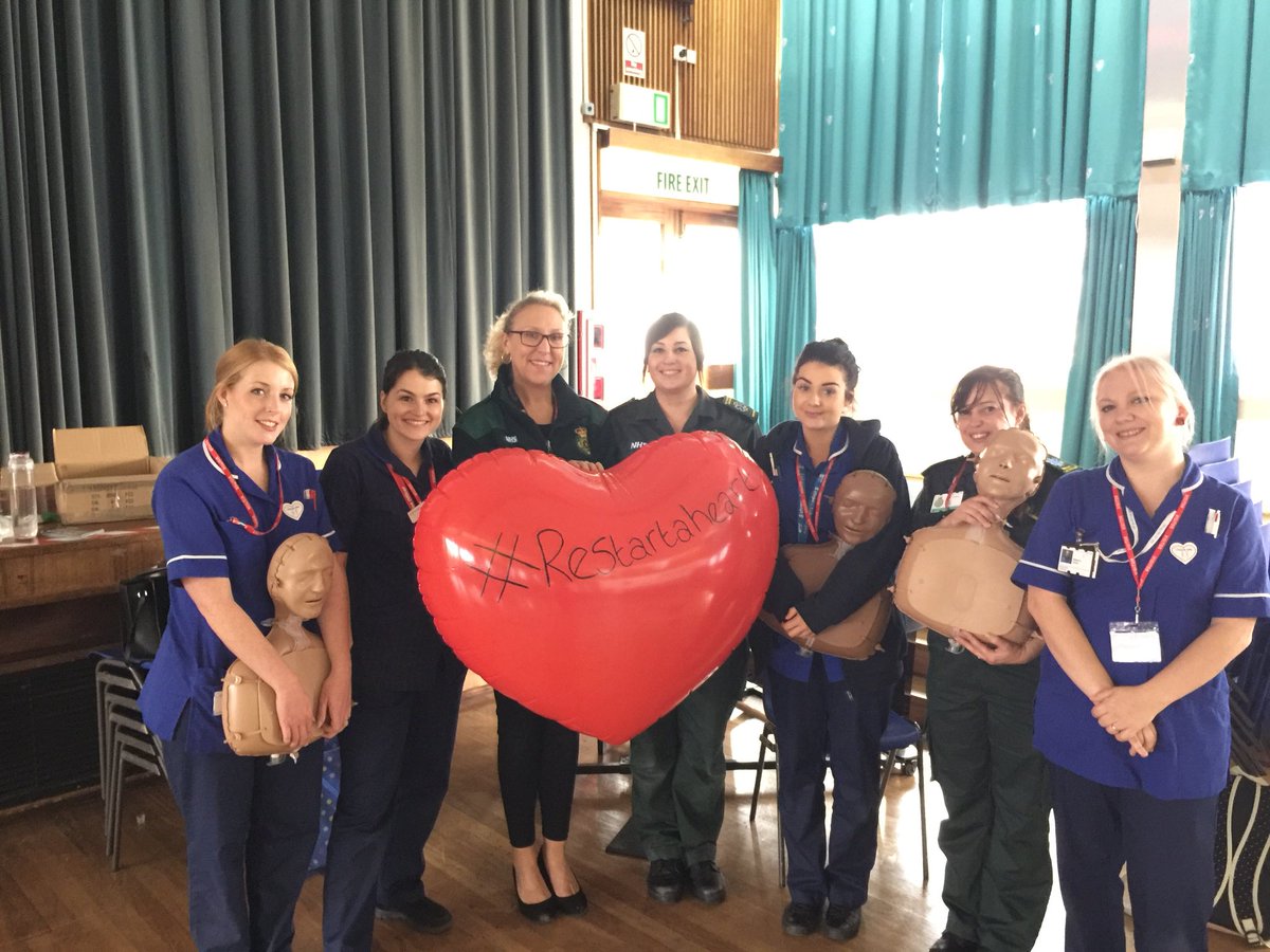 NUHresus's tweet photo. #restartaheart at @holgatehucknall 2 lessons down and 4 to go! #iknowCPR #learnCPR https://t.co/HEygqrkZbl
