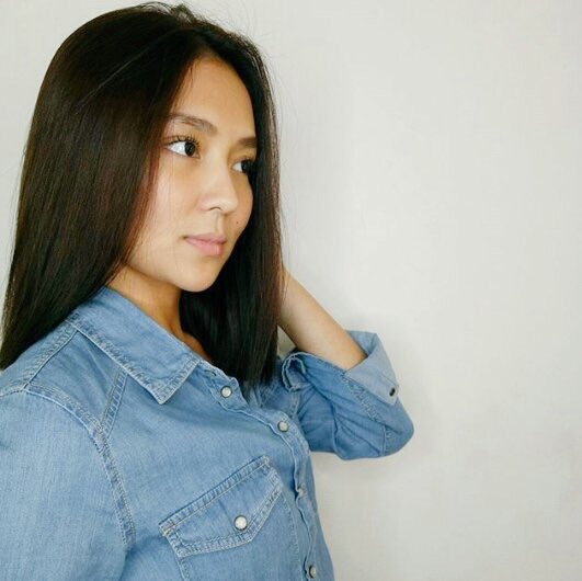 kdthniel's tweet photo. — it's like a garment perfectly tailored
    to fit the way she carries it... —

#KathNiel 💙 https://t.co/IJaq8yDhnT