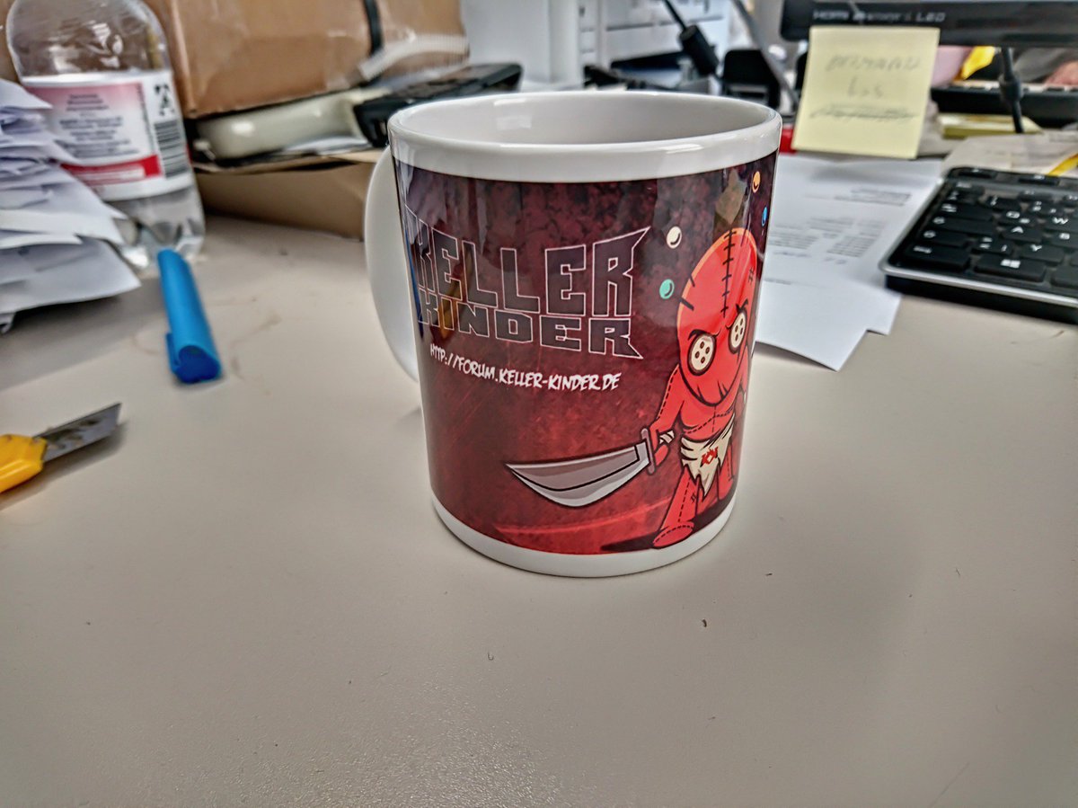 vrovrak's tweet photo. Kaffee aus der eigenen Tasse ist noch immer der beste! Have a nice Day #Coffee #DB13 #MMOGA #1Blu #LostisWorld #Server4voice #Gamertransfer https://t.co/UGQXS7mS1J