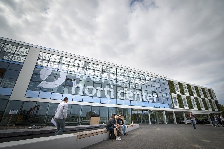 Demokwekerij's tweet photo. Demokwekerij Westland is samen met haar participanten, faciliteiten en internationale diensten verhuisd. https://t.co/jbRFjdXb5i https://t.co/KkqTol8jwT