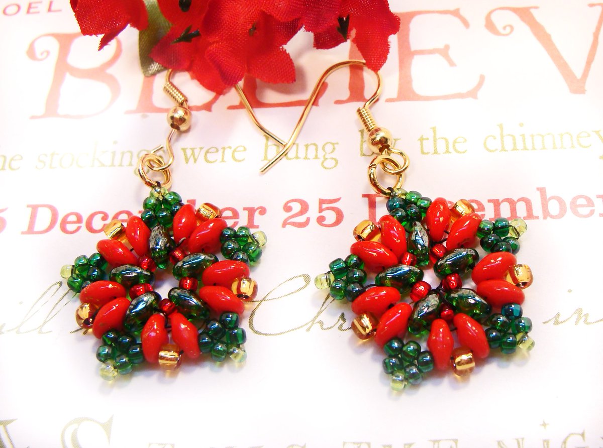 girliegals12's tweet photo. Red Poinsettia Handmade Beaded Earrings: https://t.co/rob2JxWkVn … #redearring #poinsettiaearrings #handmadeatamazon #Christmasearrings #red https://t.co/jQJvX0qdWd