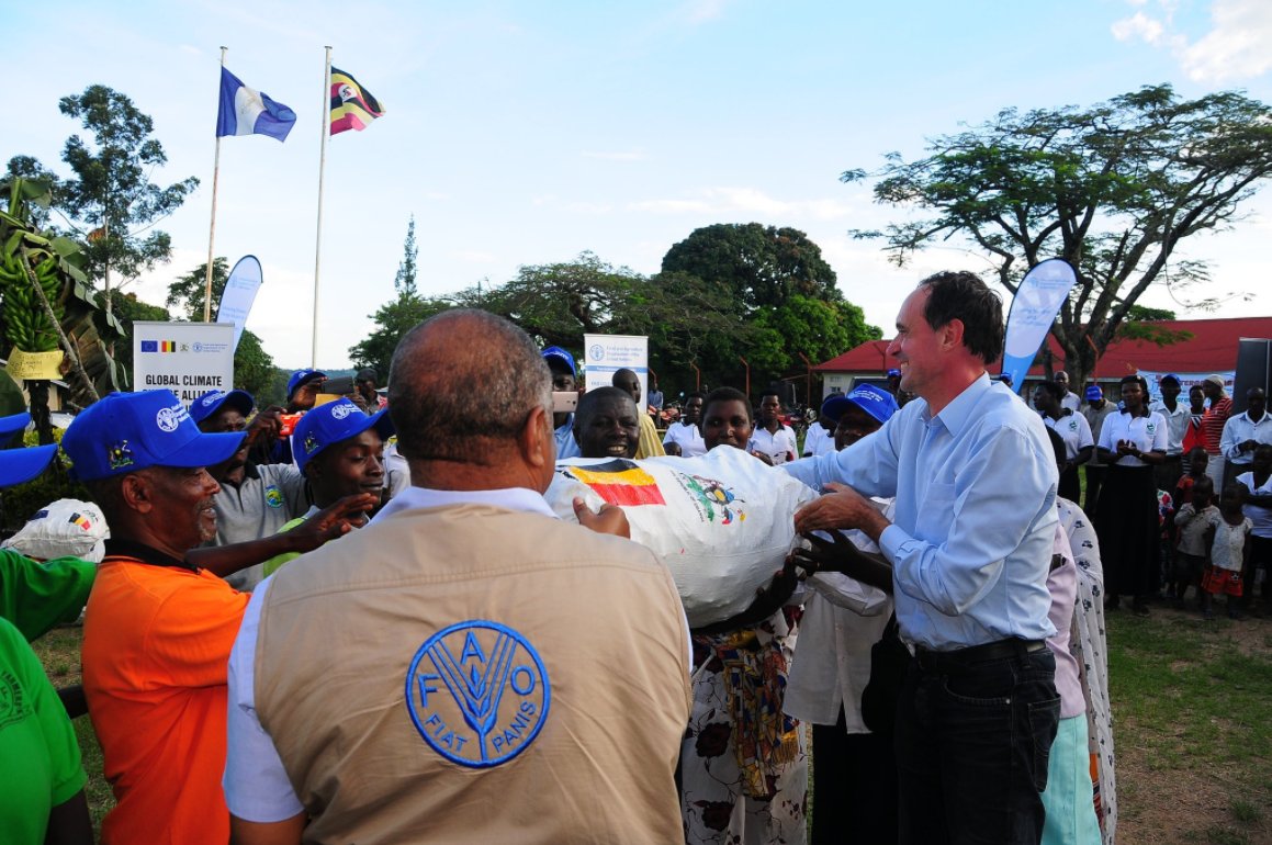 BelgiumMFA's tweet photo. #Belgium 🇧🇪 is a key partner of the @WFP and @FAOnews. Together, we want to improve food security and reach #ZeroHunger. #WFD17 https://t.co/2iluq8QiY2