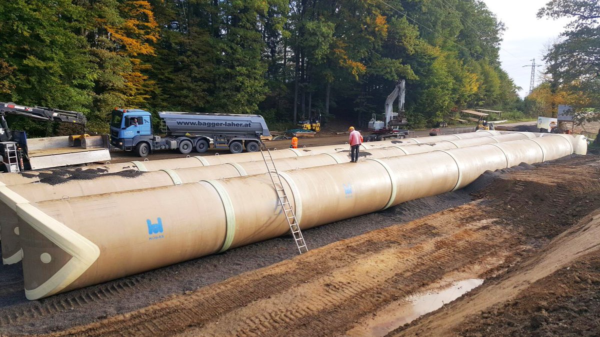 HOBAS_Pipes's tweet photo. 500 m³ #GRP #potablewater #tank DN 2555 installed in record time of 8 hours in #Ybbs, AT! Great work! 👍😀 https://t.co/DqlhCGu1CB