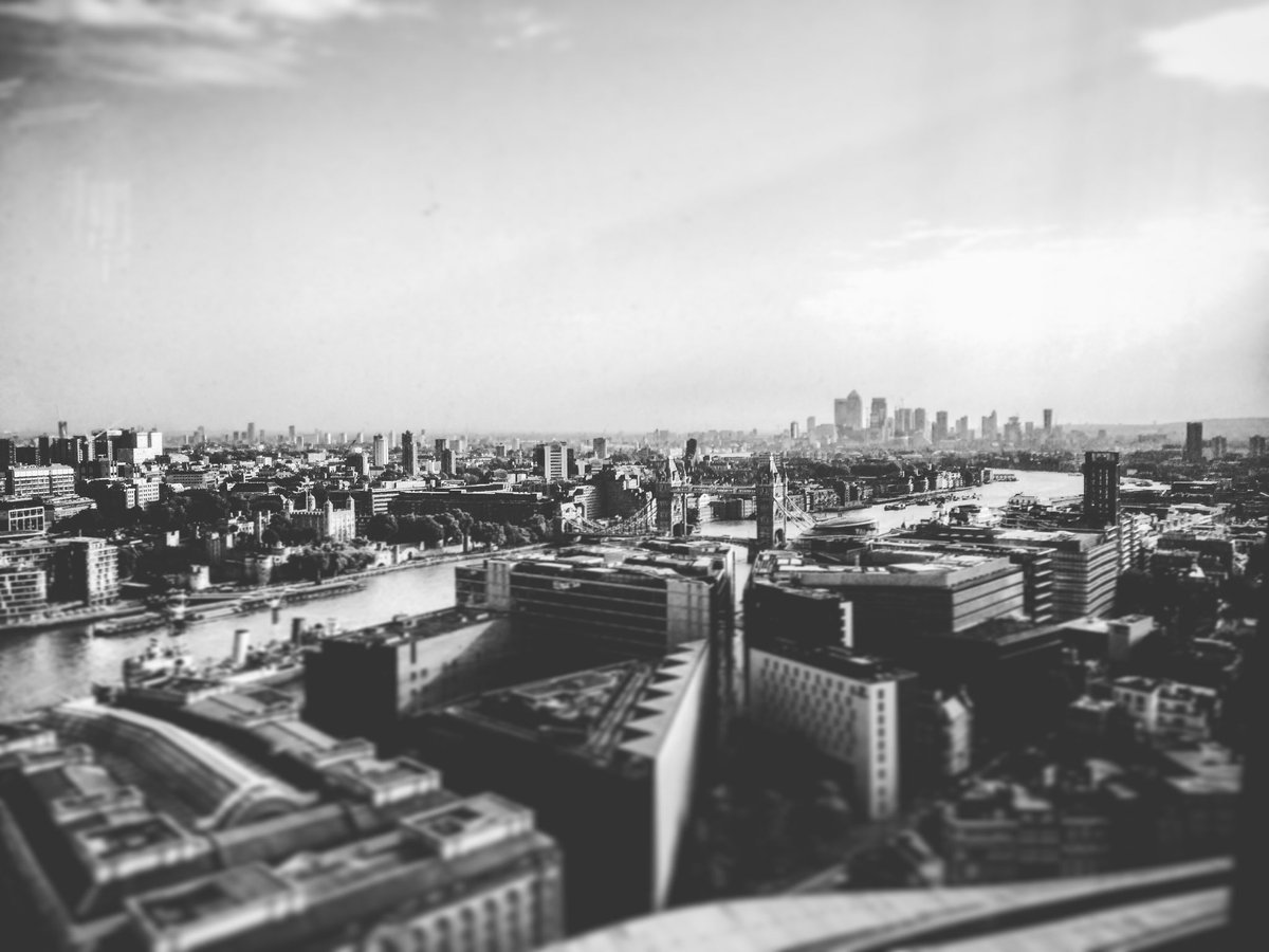 Arthur_Velarde's tweet photo. View from the office today! Shooting @theshardlondon with @clickonsports for @topgolfuk @topgolf #promo #acting https://t.co/tnVE7iINXV