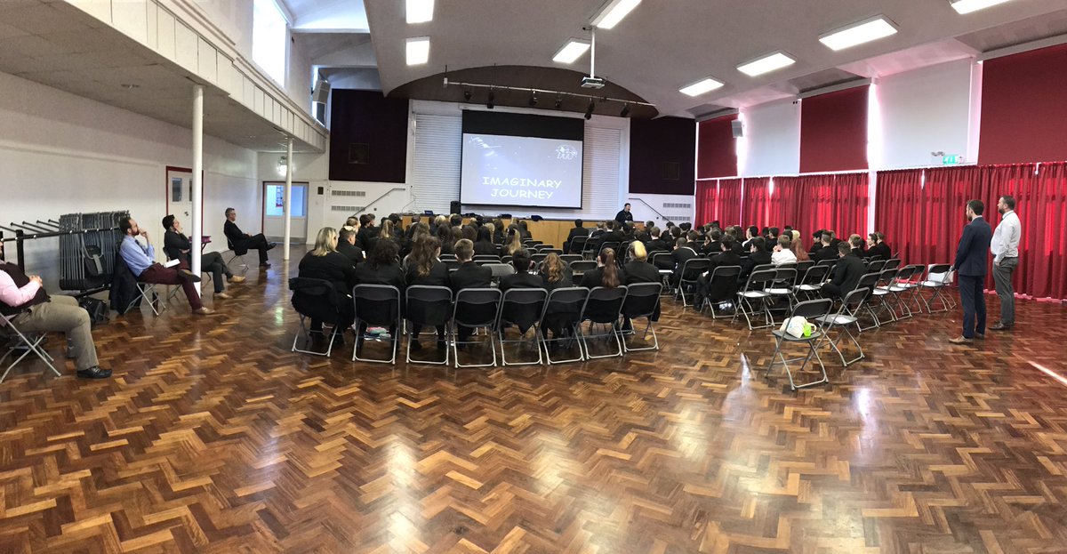 Crestwood_DfE's tweet photo. @PositivelyMAD Thank you Jay for a an inspirational &amp; exhuberant session. We are #PositivelyPrepared 👍#ExamBusting #SkillsandTechniques https://t.co/PBkGzOSIZX