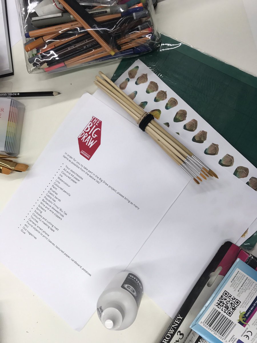 FEDiploma's tweet photo. It has began! #ravensbourneBigDraw @The_Big_Draw #livinglines @James_EH_Ward @RavensbourneUK @RavensbourneWP https://t.co/mGXa1aW03s