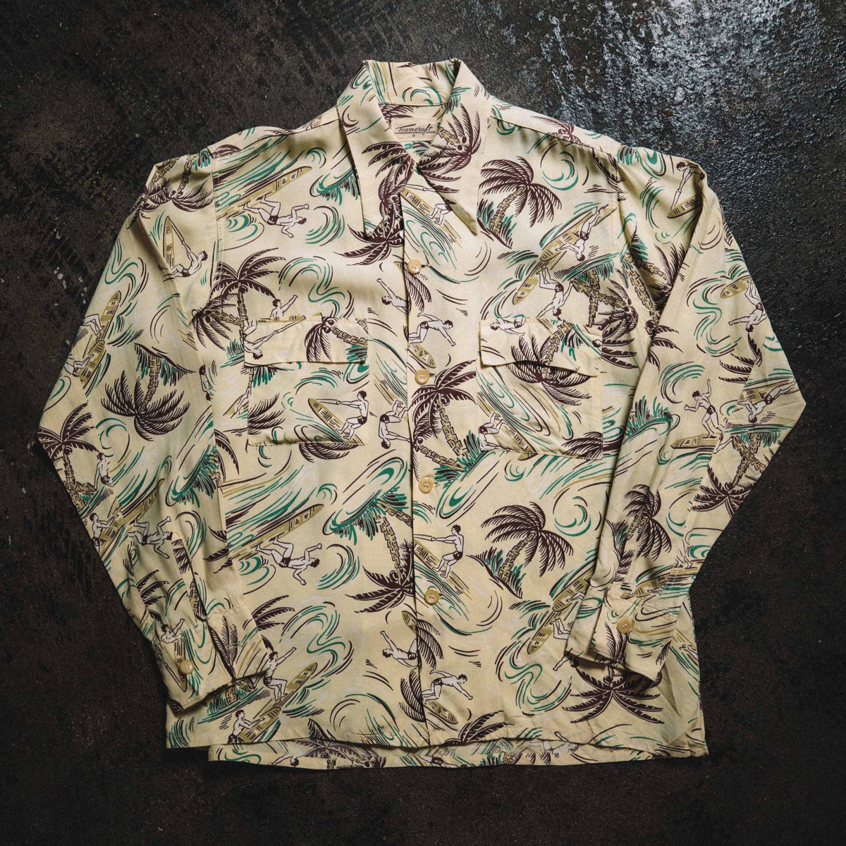 TAROCK_TOKYO's tweet photo. 【入荷商品】
1940's TownCraft L/Sアロハシャツ Size S
¥28900+tax

希少なビンテージアロハシャツの中でもさらに希少である長袖アロハシャツ。
40'sのTownCraftタグもレア。 https://t.co/ZOmGsNd9rA