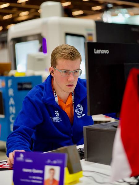 rocvantwente's tweet photo. Tweede wedstrijddag WorldSkills Abu Dhabi is in volle gang. Zie onze studenten goed bezig zijn. Toppers! #teamnl #worldskillsnl #ditismbo https://t.co/s4upuQpITF