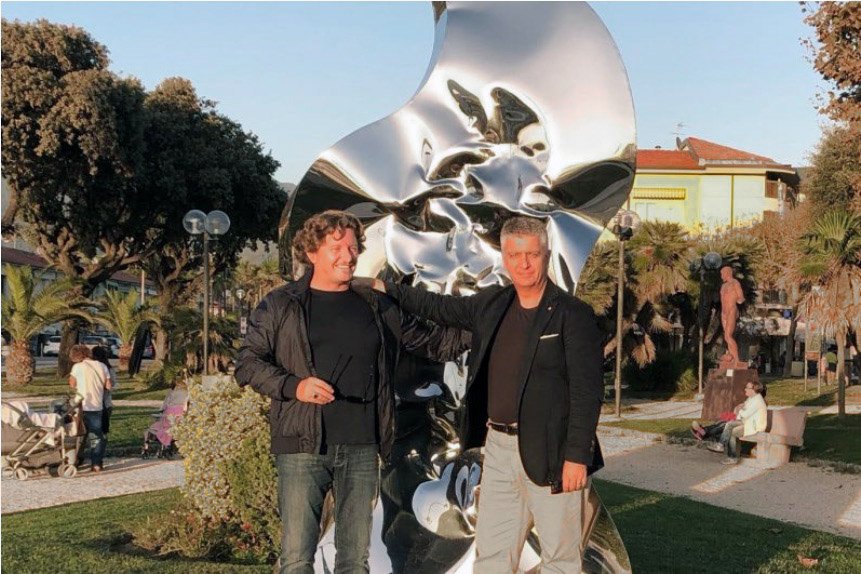 continiartuk's tweet photo. We are pleased to announce the inauguration of "Oceano", work by contemporary artist Helidon Xhixha, in Pietrasanta.
https://t.co/1mqsJEv51y https://t.co/eXXKqGbg61