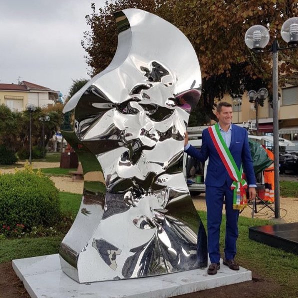 continiartuk's tweet photo. We are pleased to announce the inauguration of "Oceano", work by contemporary artist Helidon Xhixha, in Pietrasanta.
https://t.co/1mqsJEv51y https://t.co/eXXKqGbg61