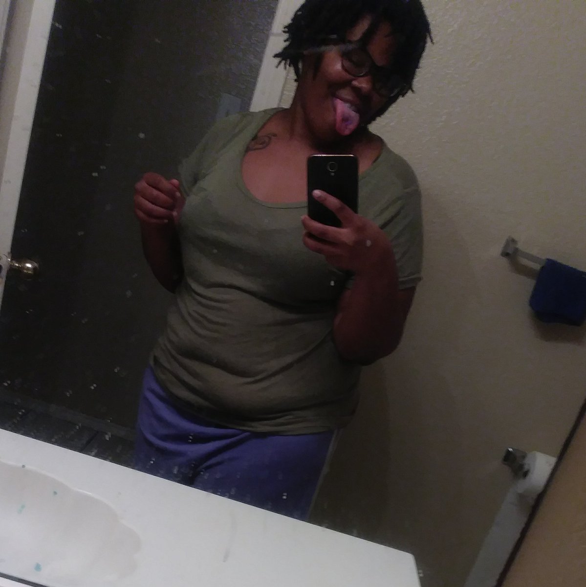 ToofunnyJasmine's tweet photo. #NewProfilePic #alwaysbefun #loveyourself https://t.co/F1DTcNzSHM