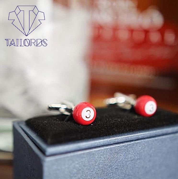 _TAILORDS_'s tweet photo. "Los pequeños detalles son los que marcan la diferencia" 🎱 #FelizLunes #tailords #elegancia #billar #gemelos https://t.co/KAoBjGzPVA