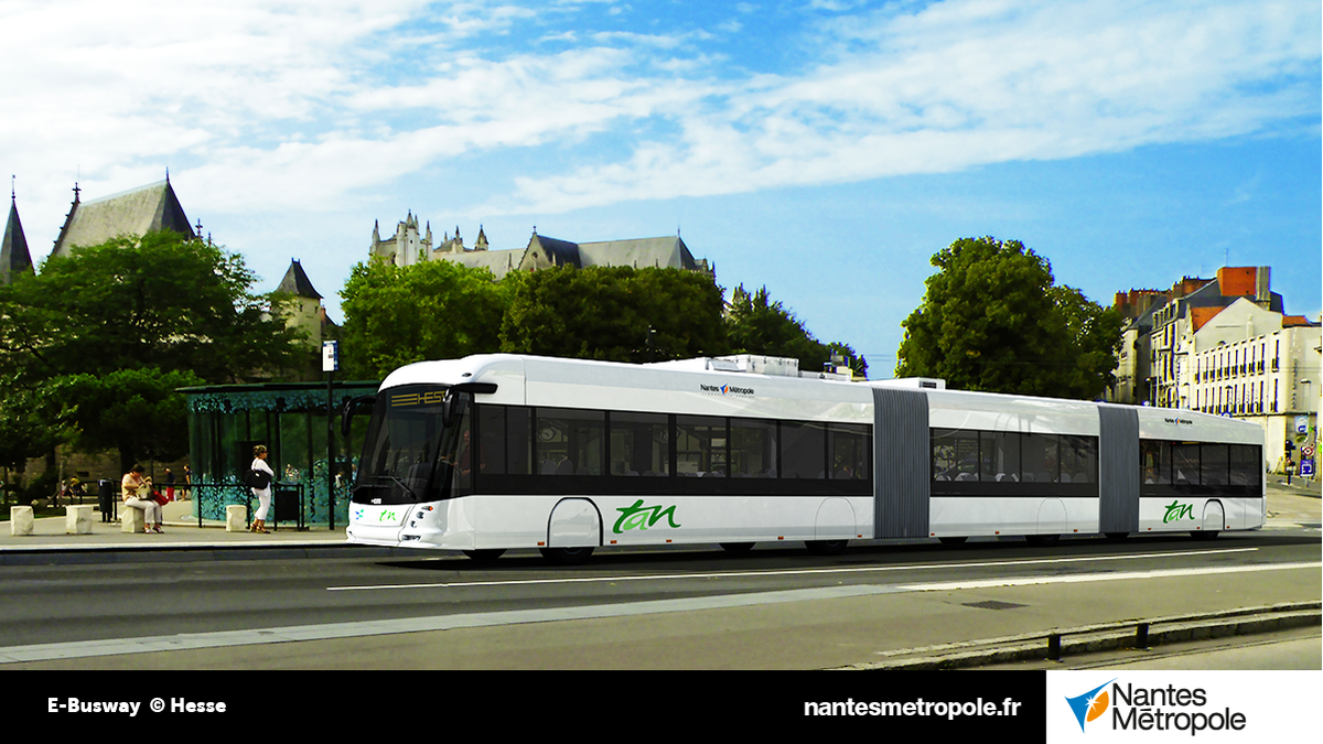 NantesMetropole's tweet photo. 🚍 Voici les premières images du e-busway, un busway 100 % électrique taille XXL (24 m de long) bientôt à Nantes ! https://t.co/gGNYuXz4LC https://t.co/cZYVIXP1Mu