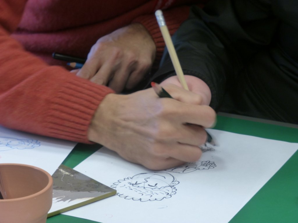 PETRIEDESIGN's tweet photo. @comicartfest @DawidCathelin #FrédéricMaupomé @PascalMeriaux @RDVBDAmiensMini @BACKendal @CllrCJHogg MiniZone #LICAF2017 Merci beaucoup! 🤩✏️ https://t.co/dvqDGafIC2