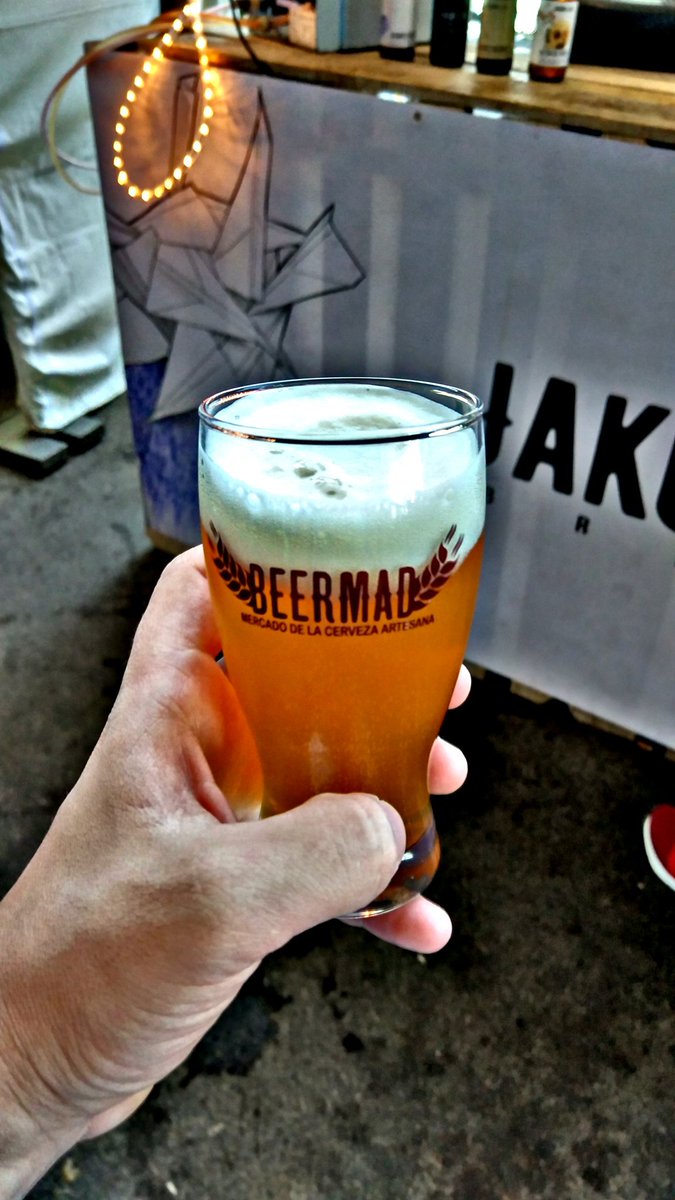 rincondlabirra's tweet photo. Aqui alguna de las fotillos de como comenzo el Sabado de #beemad en La Caja Magica con un poquito de @jakobslandbrew para empezar. (parte1) https://t.co/krc7I2vMW6