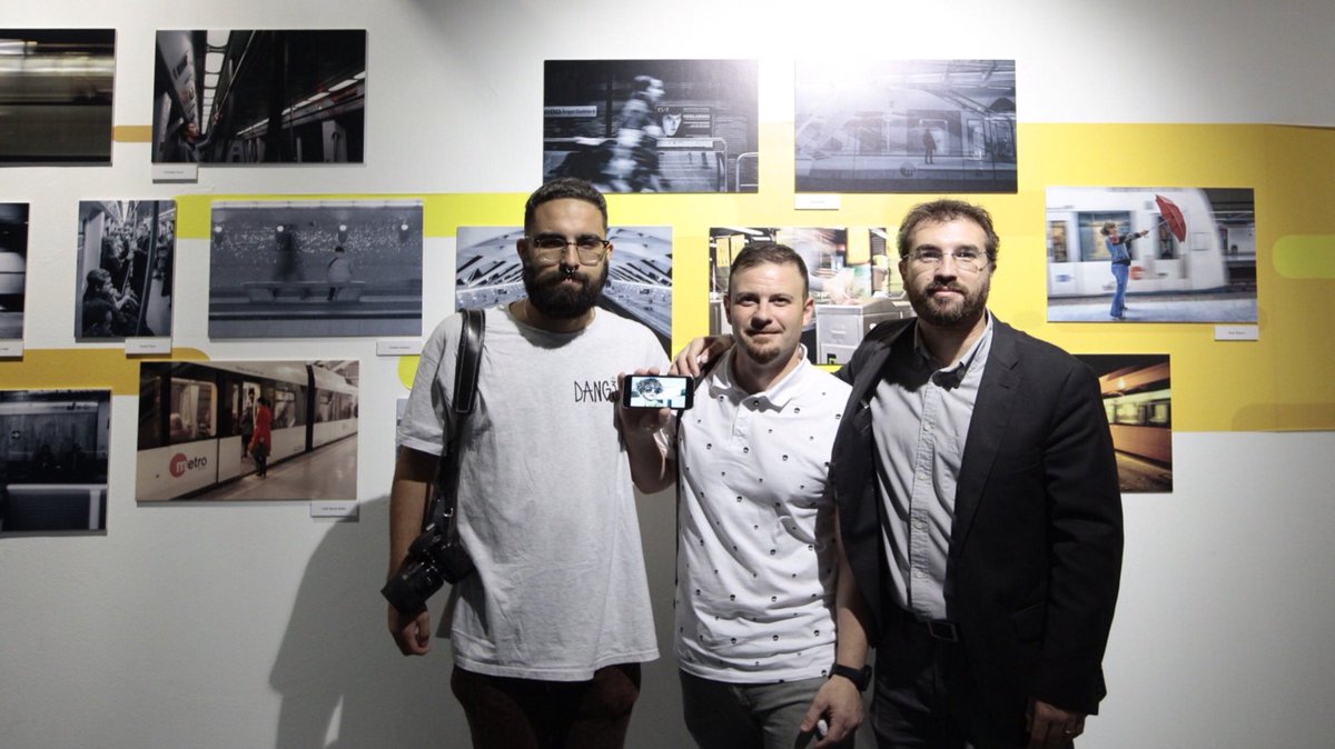 PhotowalkVLC's tweet photo. ¡Exposición con vuestras fotos del #photowalkVLC con @metrovalencia inaugurada! ¡Sala Lametro de la estación Colón hasta el 10 de noviembre! https://t.co/RcTiiRvXxu