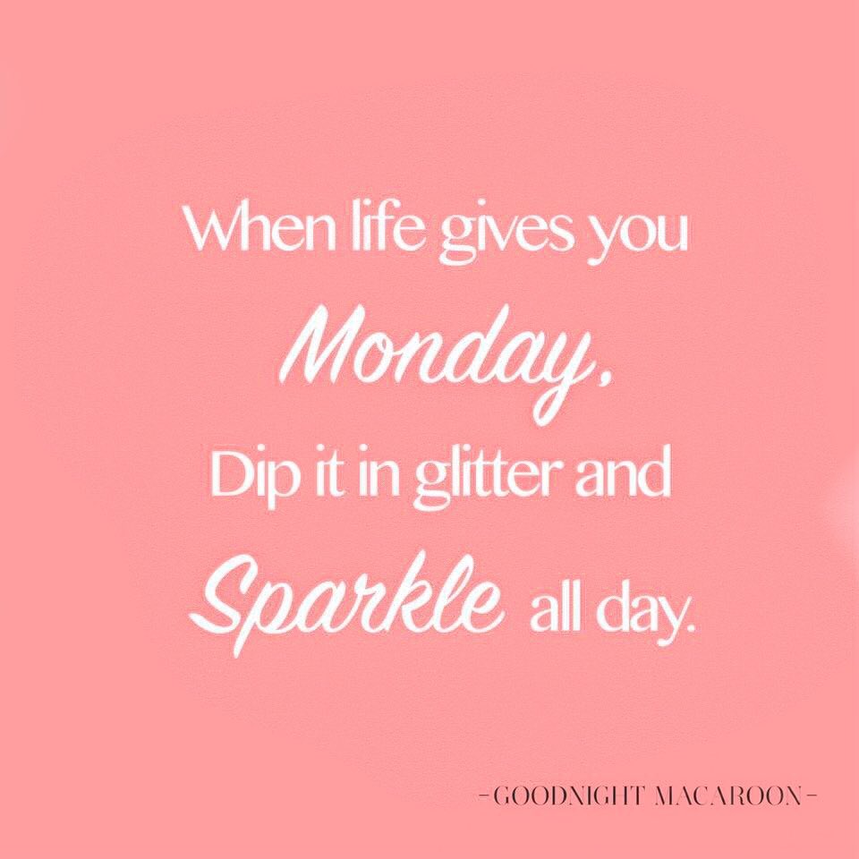 ElliesElves's tweet photo. Happy Monday, Y'all! Hit the ground running and throw some glitter on anyone with a scowl on their face. #letitshine https://t.co/F7QP4FiRI2