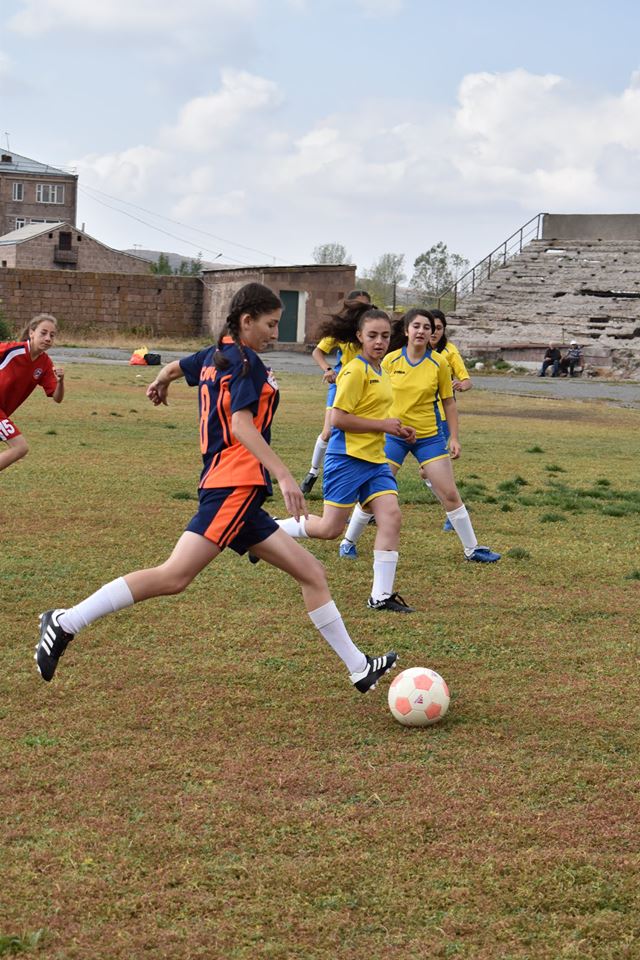 differentequal1's tweet photo. @GOALSarmenia in cooperation with @WVArmenia's "Caring for Equality" project, organized a #football tournament for 40 #girls from Artik. https://t.co/qIcpGOKfoA