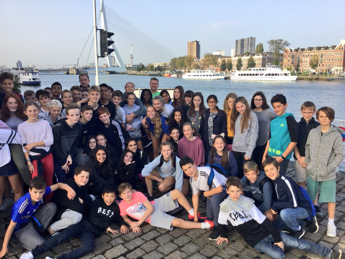 HighgateSpEx's tweet photo. #HighgateFootball & #HighgateHockey sight-seeing in #Rotterdam2017 😀👀 https://t.co/zUYCDmn8Me