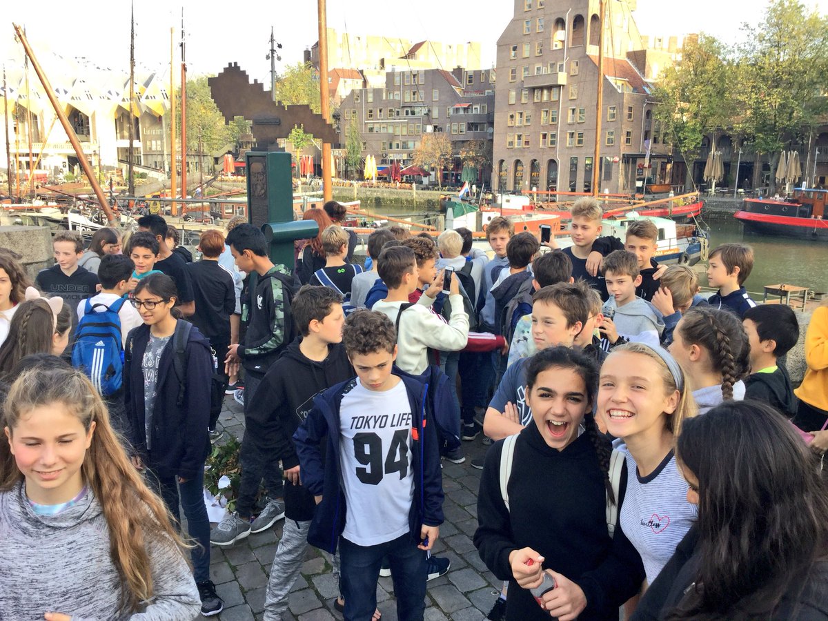 HighgateSpEx's tweet photo. #HighgateFootball & #HighgateHockey sight-seeing in #Rotterdam2017 😀👀 https://t.co/zUYCDmn8Me