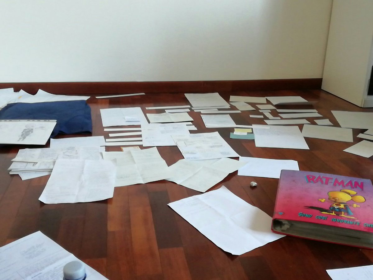Leo_Ortolani's tweet photo. Avevo detto che RAT-MAN era finito, invece son qui a scrivere un'altra storia: LA PORTA. (La storia in regalo):) https://t.co/AB4ueI1PdF