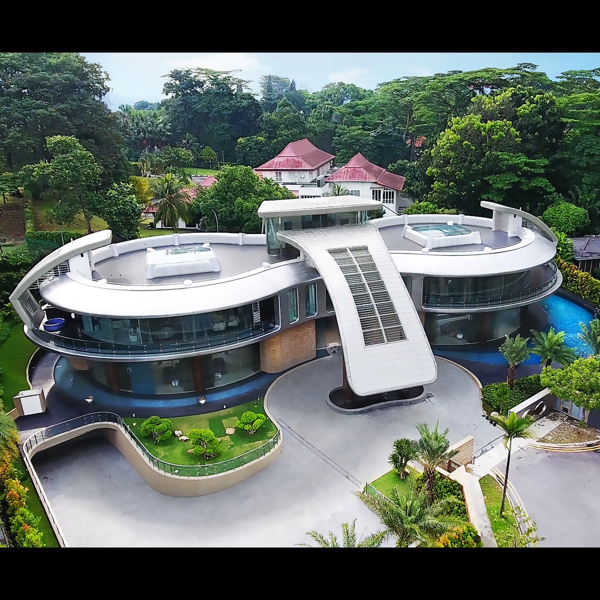 Property_Awards's tweet photo. Monday memories Villa Otto, Singapore #MercurioDesignLab - Asia Pacific Property Awards 2017-18 winner. Entries open https://t.co/mgIDujxukx https://t.co/QITQXJOEHk