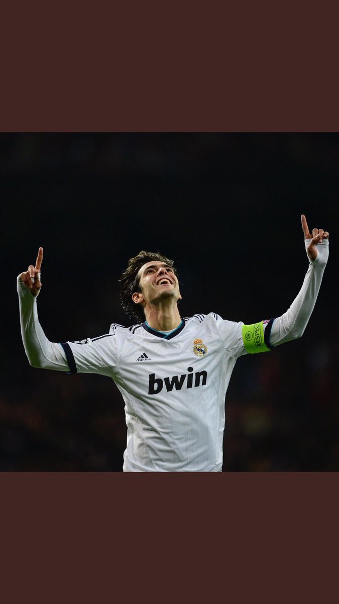 rmcfkev's tweet photo. 2017 has taken away another legend. Kaka was a player that you could never hate, no matter what team he played for. Thanks for the memories https://t.co/hkNojsegGo