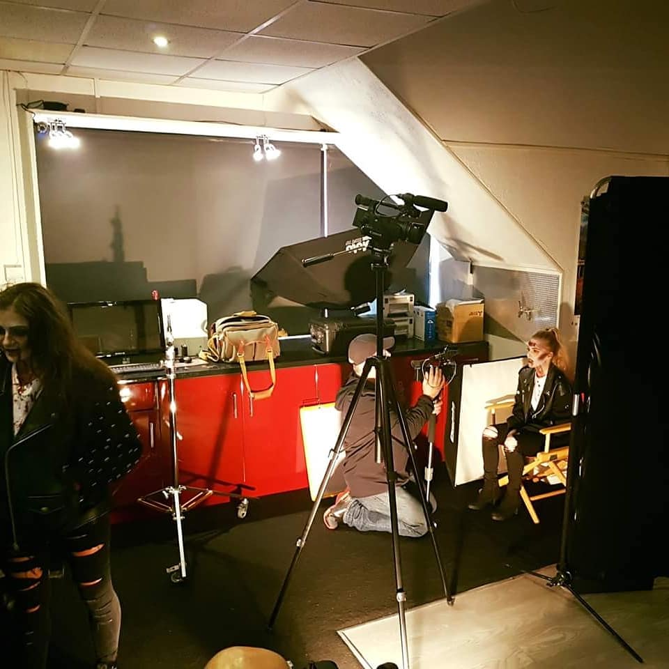 Pasajedel's tweet photo. Fright academy students having photo shoot at the Red Box Studios. #pasajedeterror #pleasurebeach #redboxstudios  #horrorfacts #horrorfan https://t.co/9UQvZGcntg
