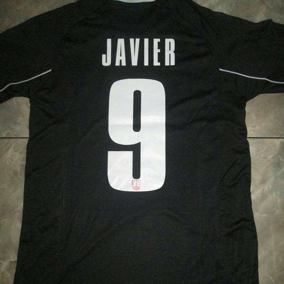 IndonesiaBall's tweet photo. Persis solo
Sz L
BNWT
180k https://t.co/9kIaW3fWTS
