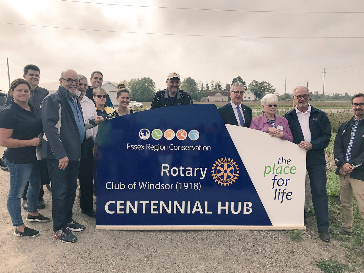 irish_jules's tweet photo. Successful opening of the Connecting Hub Trail this weekend @TownofTecumseh @TownofLaSalle #getbiking @clessexcounty #ontariobybike #Can150 https://t.co/6WUVwzRwya