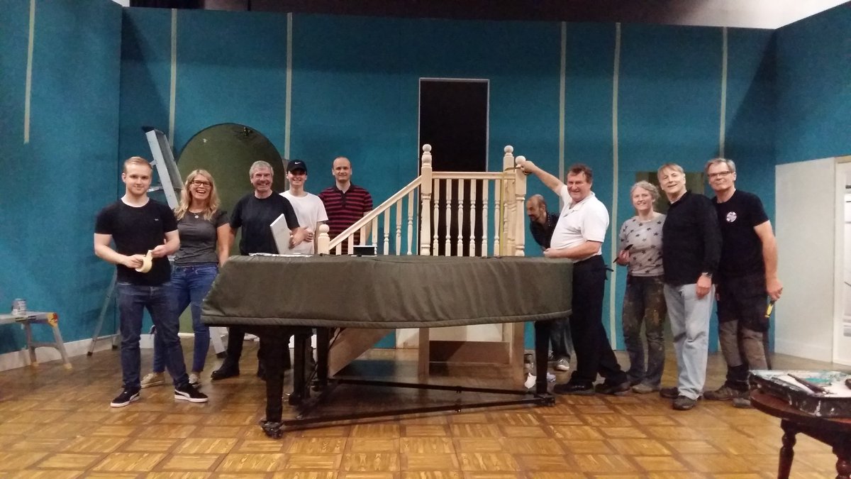 JustMeNow_Alex's tweet photo. Get In Day 2. The set takes shape. @theatresevern #MCPPresentLaughter It's a don't miss! https://t.co/2zUBaHXpwY