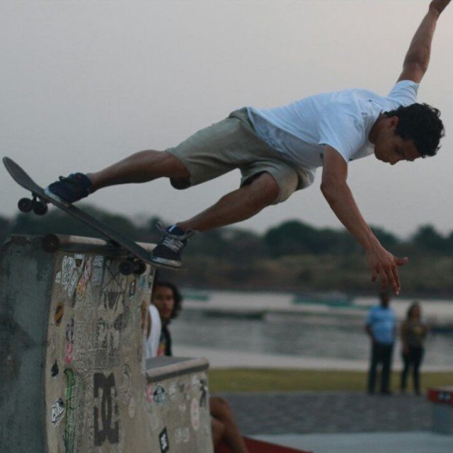 goandflownews's tweet photo. La mano arriba si no puedes vivir sin patinar #TeamHPS @HPSve ยกQue nada te detenga! https://t.co/FME1TsfNzx