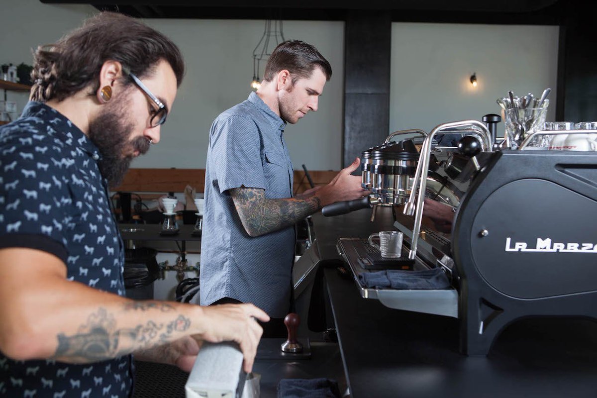 Oracle Coffee Company's Dairy-Free Shop Falls Into SW Portland dailycoffeenews.com/2017/10/16/ora…