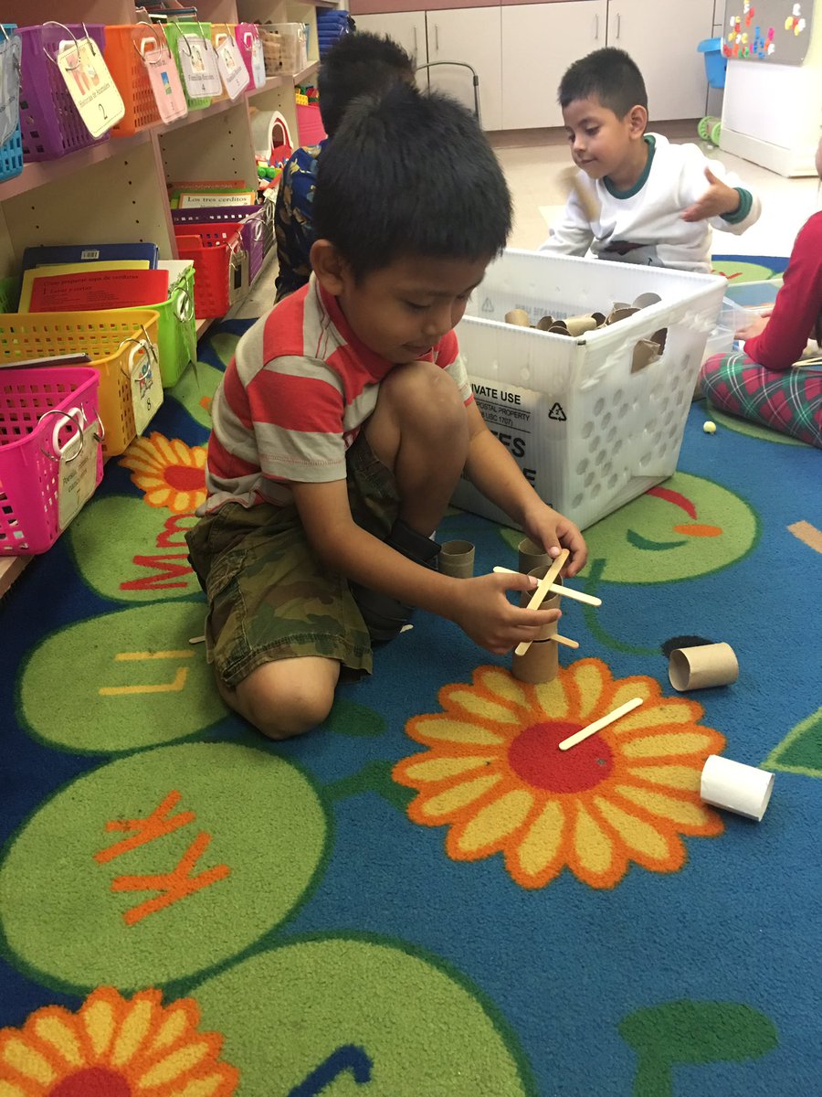 RoramaRuth's tweet photo. Timber!  Balancing apples with @christinaalai16. It's not as easy as we thought. @pamhernandez_4 @jamesburgschool https://t.co/5AWXk3Bg10