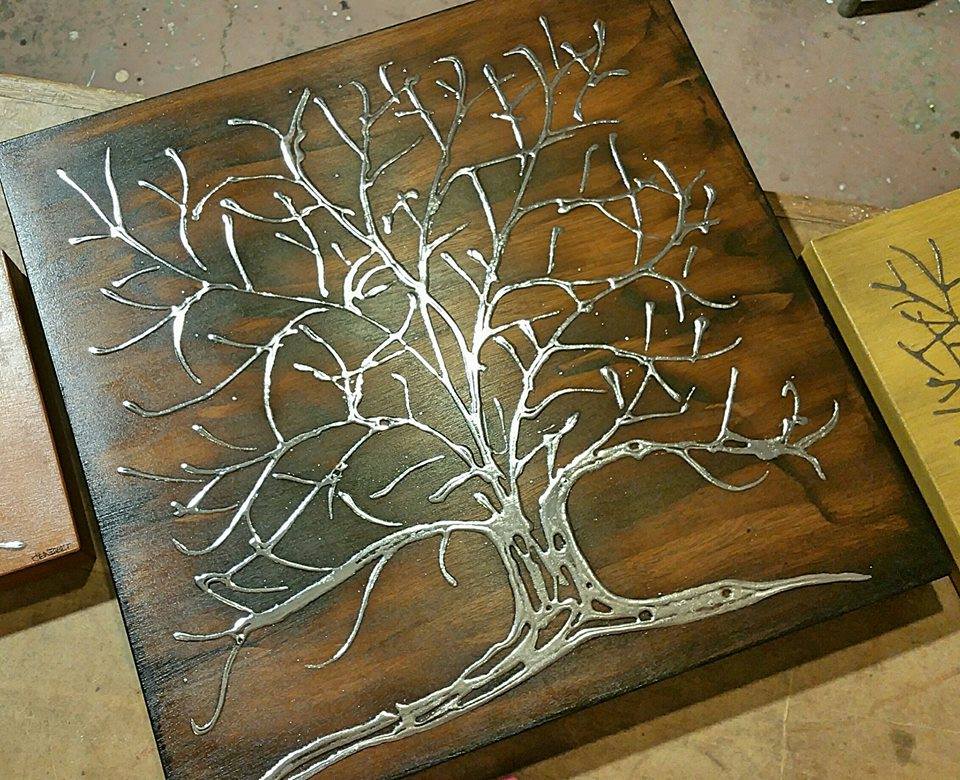 HelenWinnemores's tweet photo. Our @AmerCraftWeek finale is Jen Belt! Her Wildwoods began as a resin involved studio accident, which in true artist fashion turned to art! https://t.co/pLYUWLWpzY