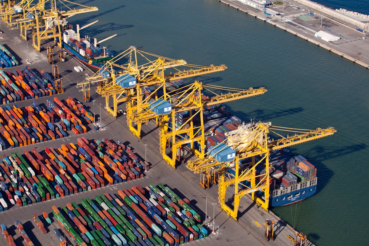 PortofBarcelona's tweet photo. Accumulated results from January show Port grew 31% in container traffic (2.2M TEU) #CompetitivePort https://t.co/NLORbqiexE