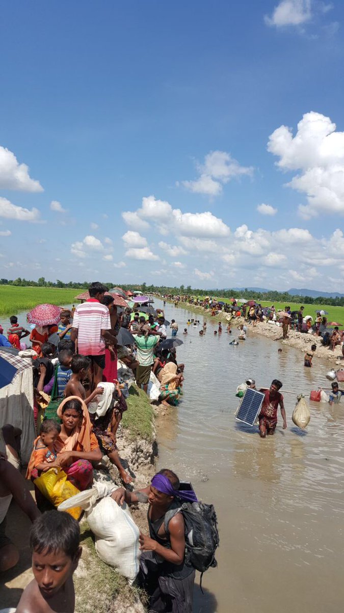 UNICEF's tweet photo. RT @unicefbd: New #Rohingya refugees entered Bangladesh. #UNICEF remains ready to support, especially children https://t.co/7vSQgG0OPH
